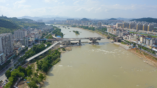 福建建阳：全力冲刺“双过半”