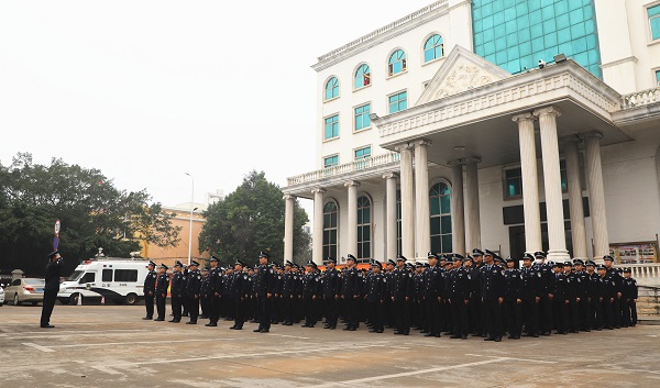 临高县公安局举行2024年元旦升国旗仪式