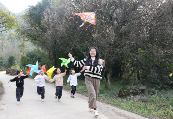 广西平乐县：乡村生态游再掀热潮