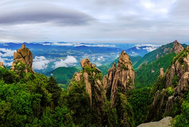  Strange Mystery Tourists of Tianhua Peak+Liu Shusen+17605660536_Replicate_Replicate.jpg