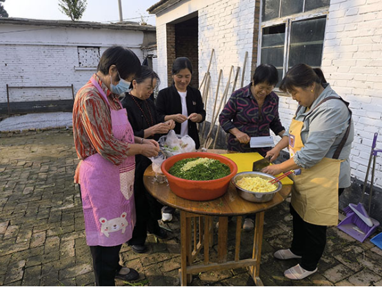 景县：重阳“饺子宴” 情暖老人心