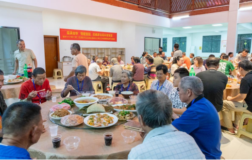 一口热乎饭 温暖老人心——青秀区首家村级长者饭堂正式运营